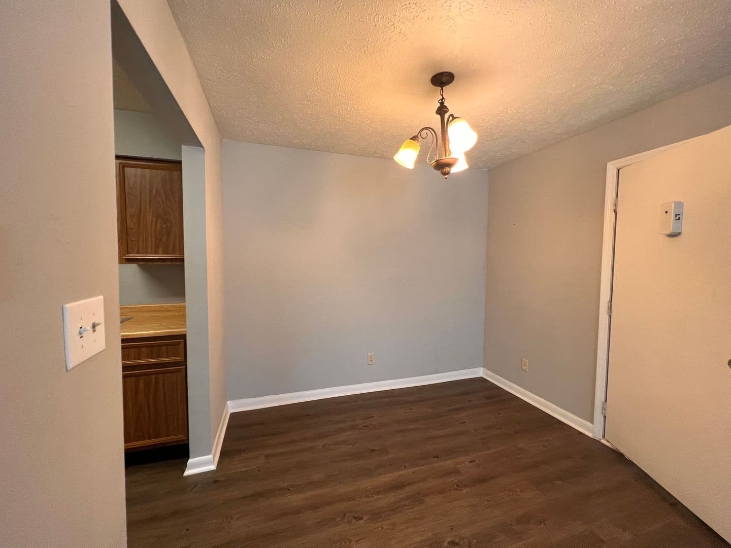 McMinnville Apartment: 314 Oriole Drive