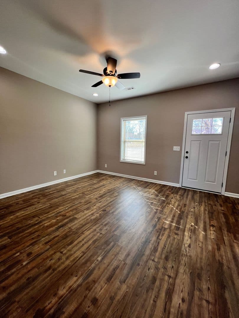 Shelbyville Apartment: 216 Buffalo Valley Drive