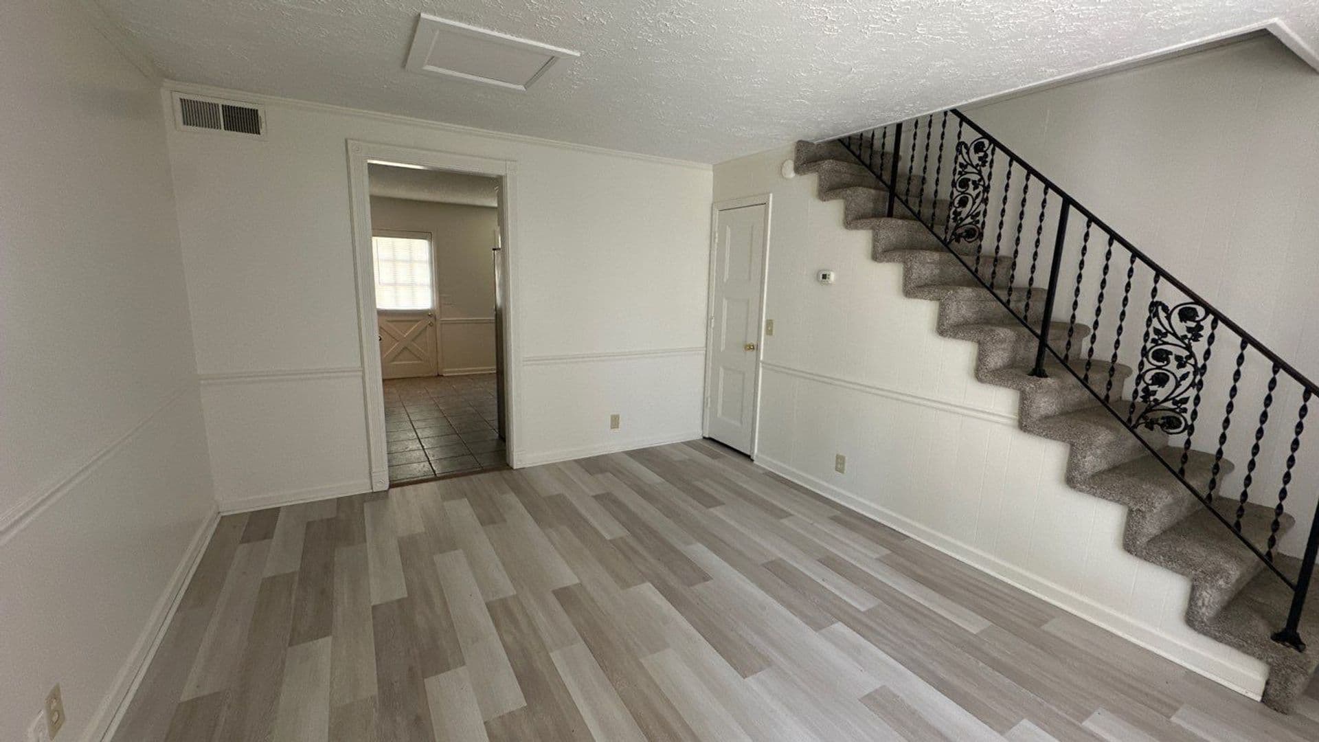 Gallatin Apartment: 1041 Woods Ferry Road