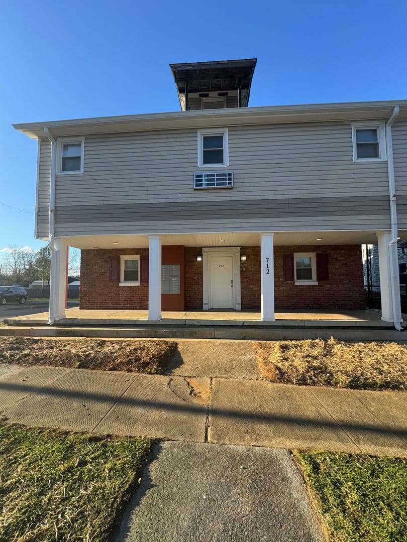 Johnson City Apartment: 712 Lamont St.