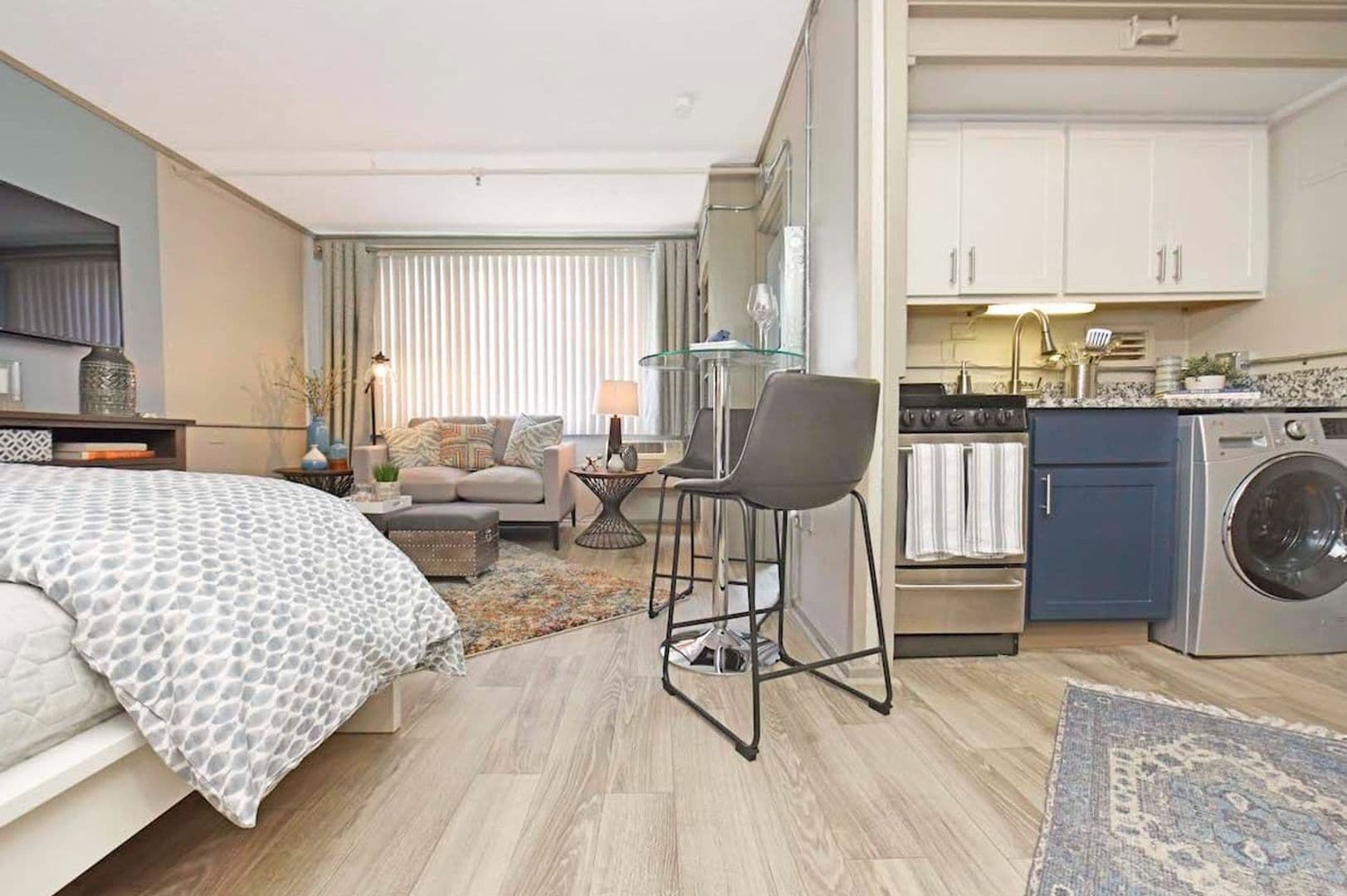 Oak Ridge Apartment: 82 E. Tennessee Ave