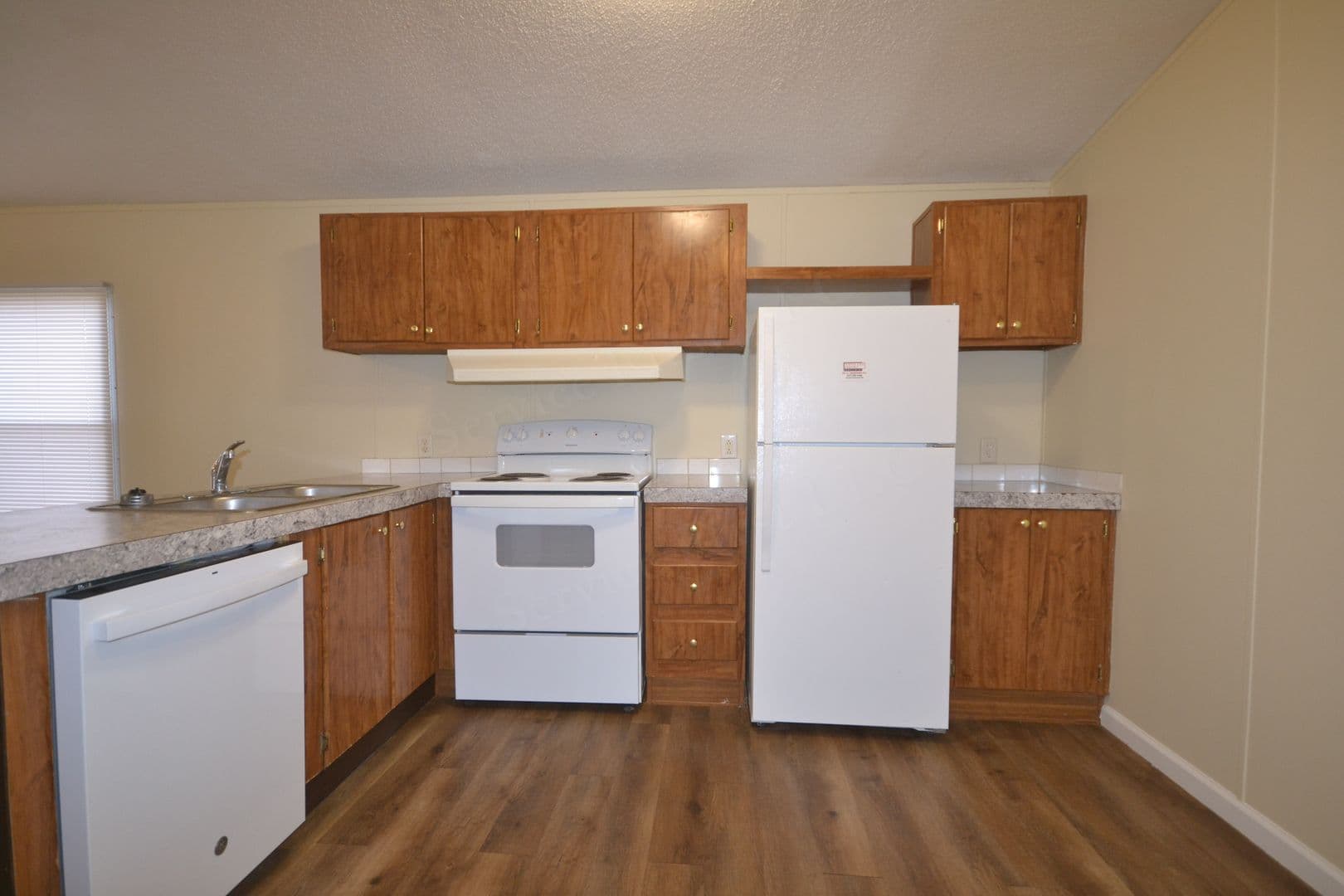 Bolivar Apartment: 873 E 420th Rd