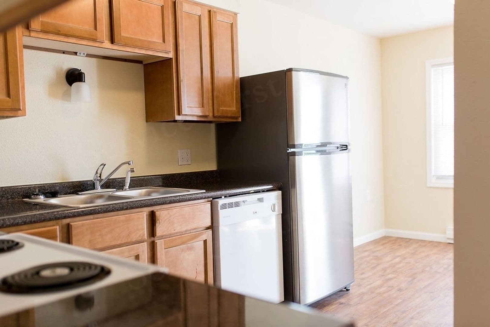 Camdenton Apartment: 68 Hulett Dr,