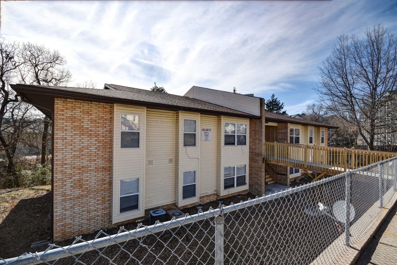 Branson Apartment: 407 Judy St