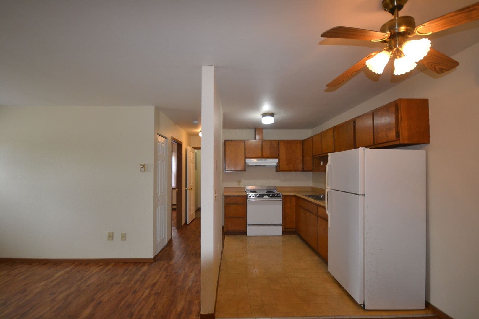 Marshfield Apartment: 511 Church St