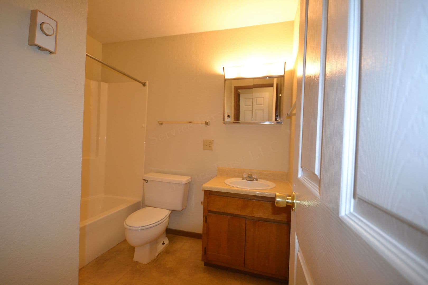 Marshfield Apartment: 511 Church St
