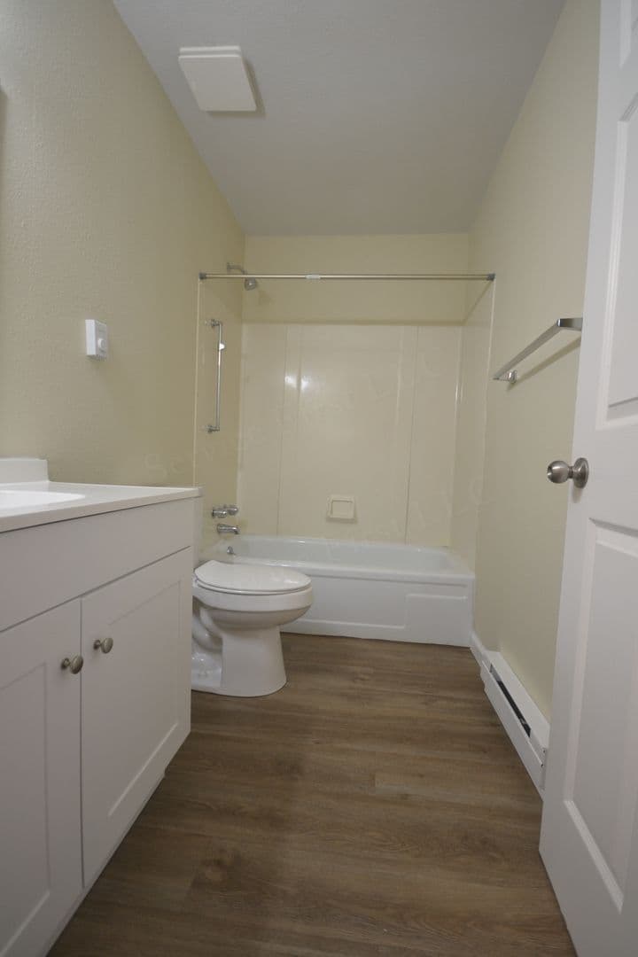 Deepwater Apartment: 615 S 8th St