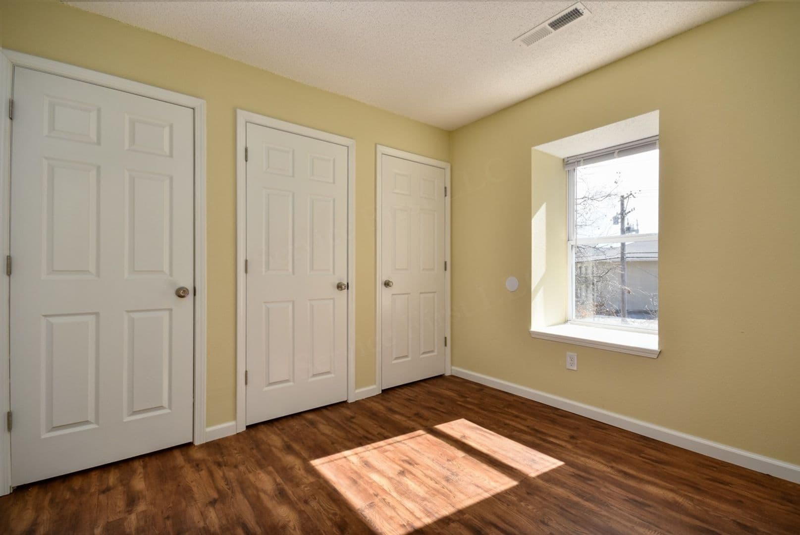 Branson Apartment: 407 Judy St
