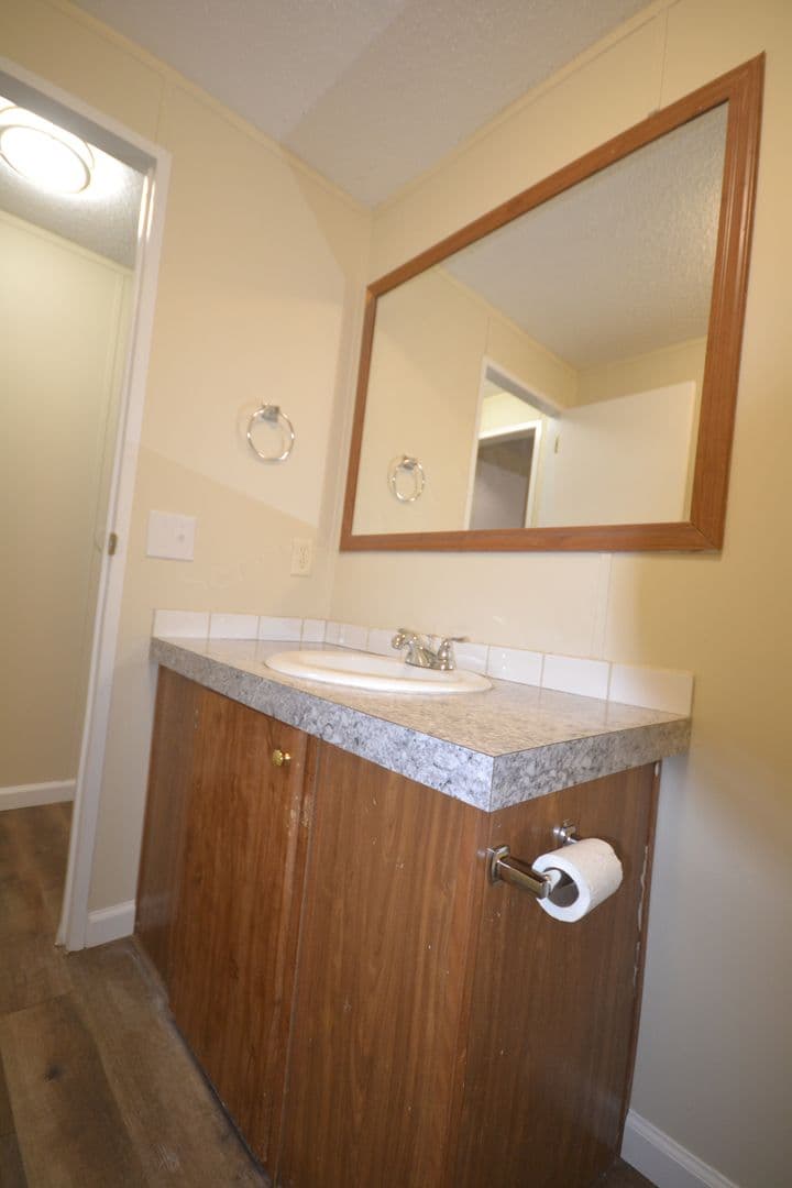 Bolivar Apartment: 873 E 420th Rd