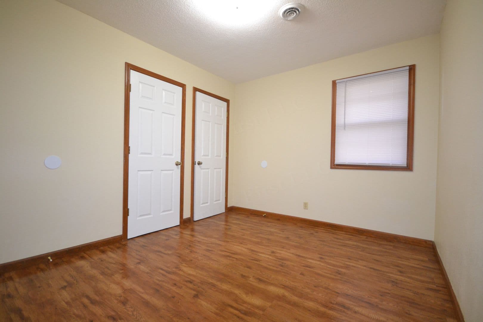 Bolivar House: 1111 S Carl ST