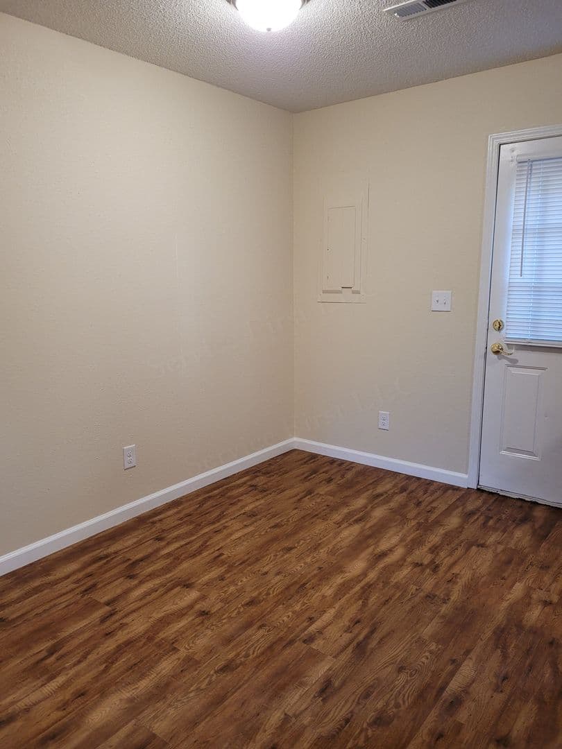 Dexter Apartment: 11925 S 2 Mile Rd