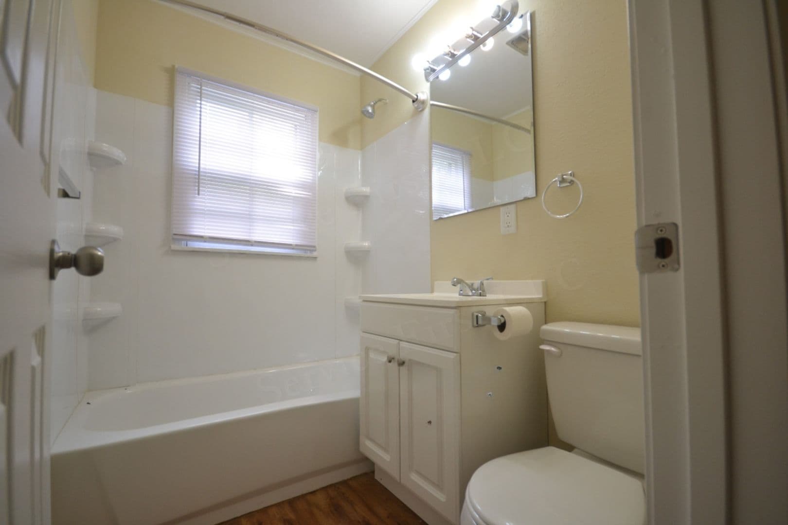 Bolivar Apartment: 316 N Wilson