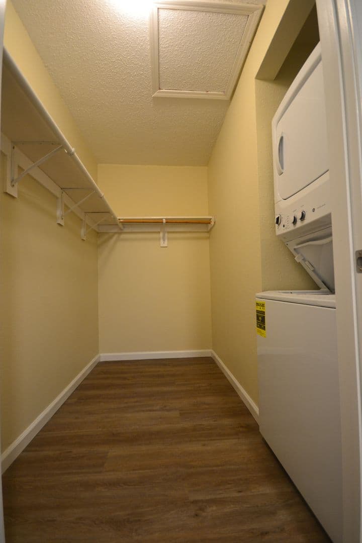Branson Apartment: 406 Judy St