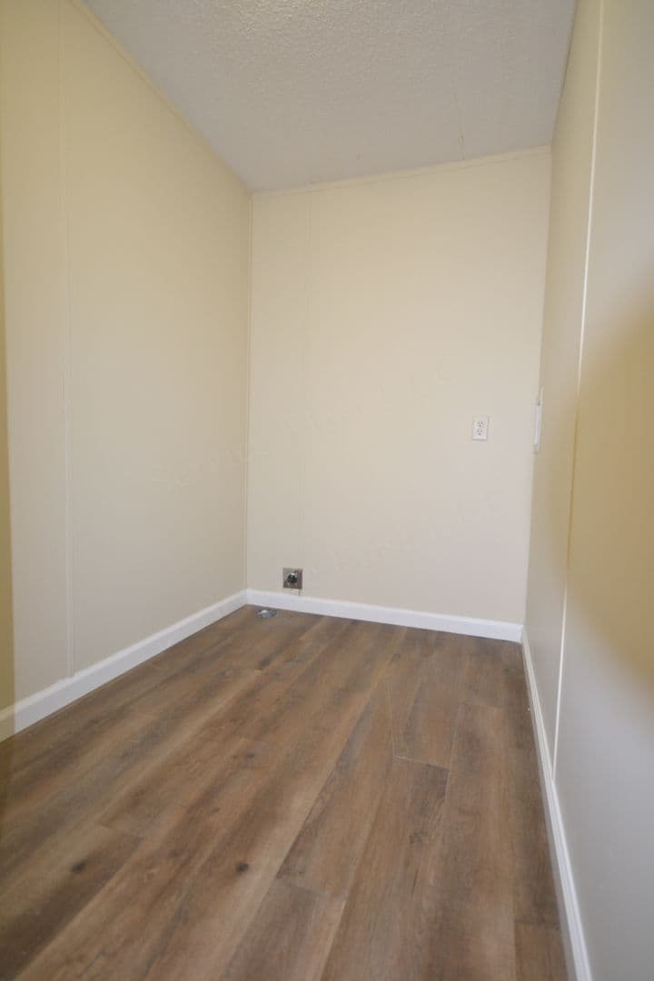 Bolivar Apartment: 873 E 420th Rd
