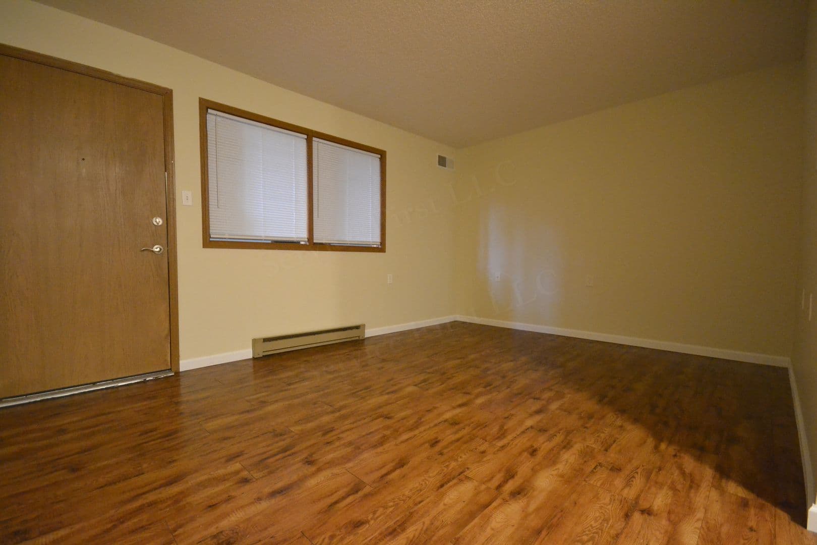 Perry Apartment: 510 Plaza Dr