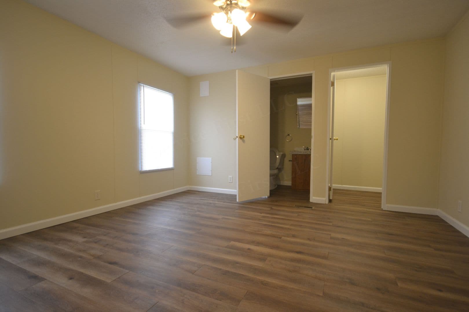 Bolivar Apartment: 873 E 420th Rd