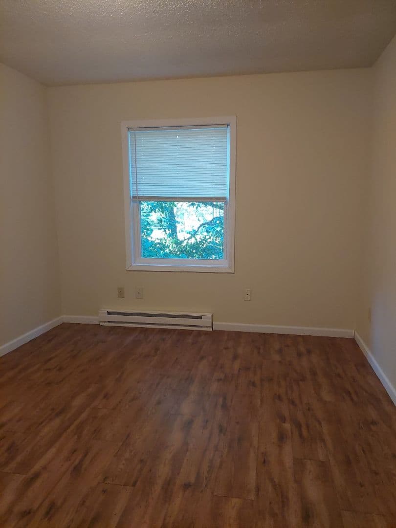 Ashland Apartment: 200 Church St