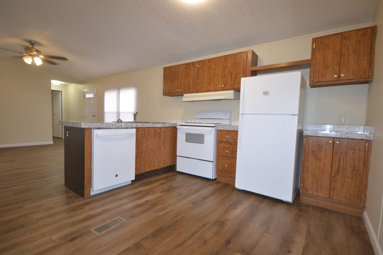 Bolivar Apartment: 873 E 420th Rd