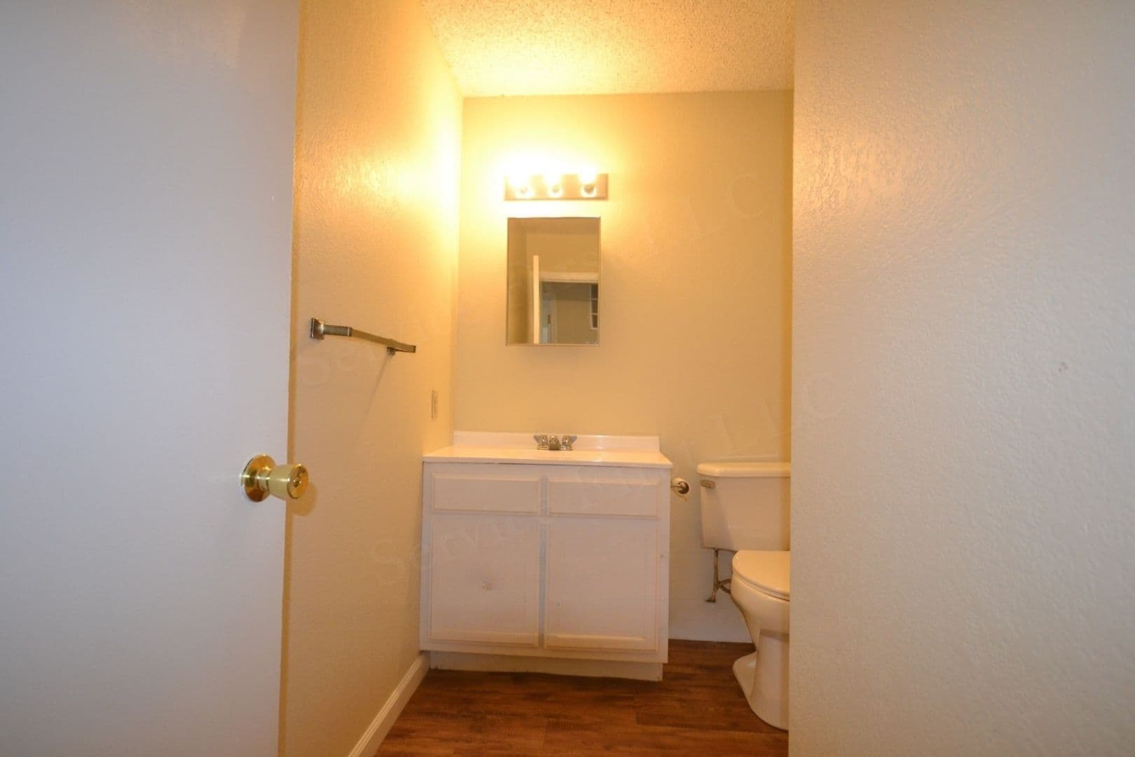 Bolivar Apartment: 915 W College