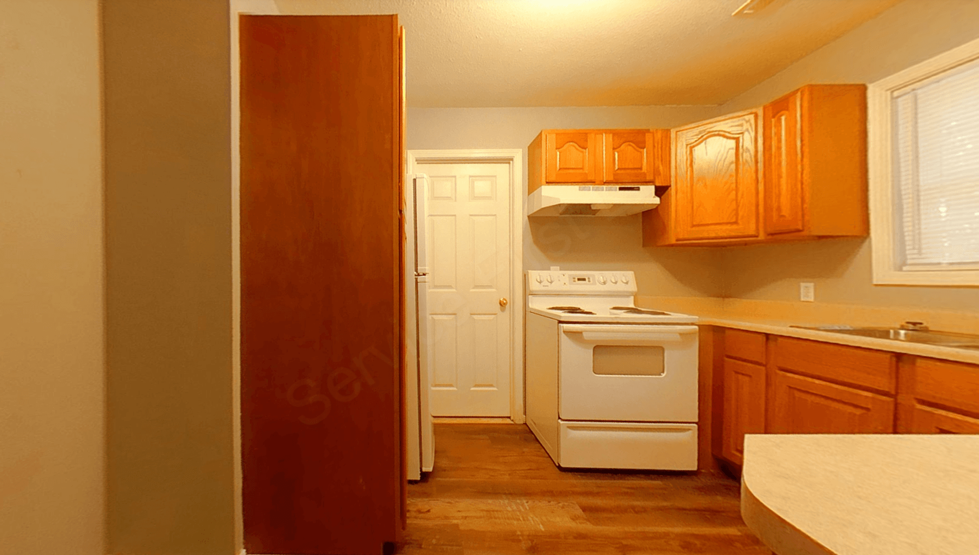 Dexter Apartment: 606 Allison St
