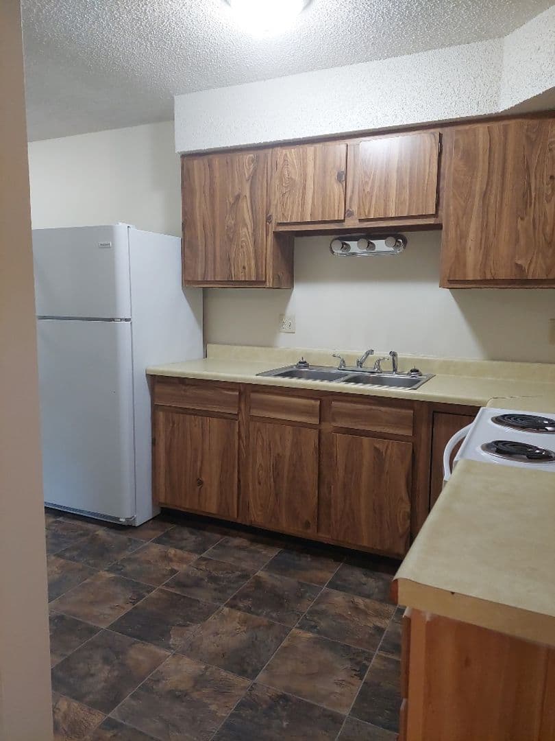Ashland Apartment: 200 Church St