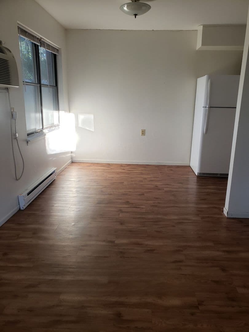 Ashland Apartment: 200 Church St