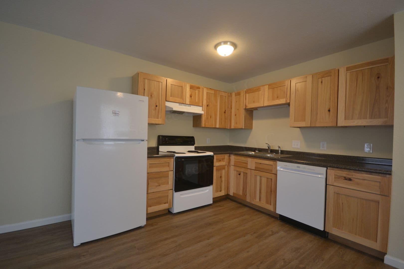 Deepwater Apartment: 615 S 8th St