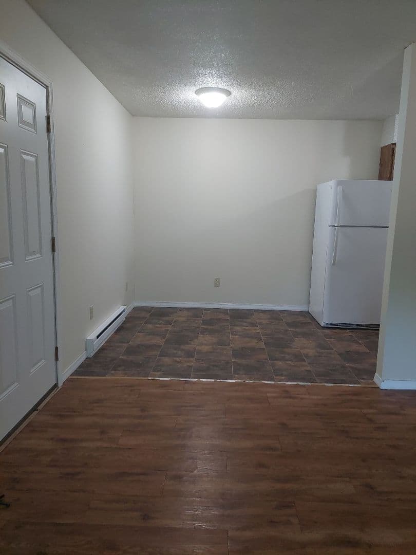 Ashland Apartment: 200 Church St