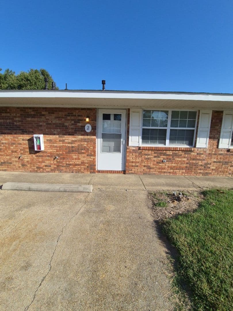 Malden Apartment: 506 Hopwood