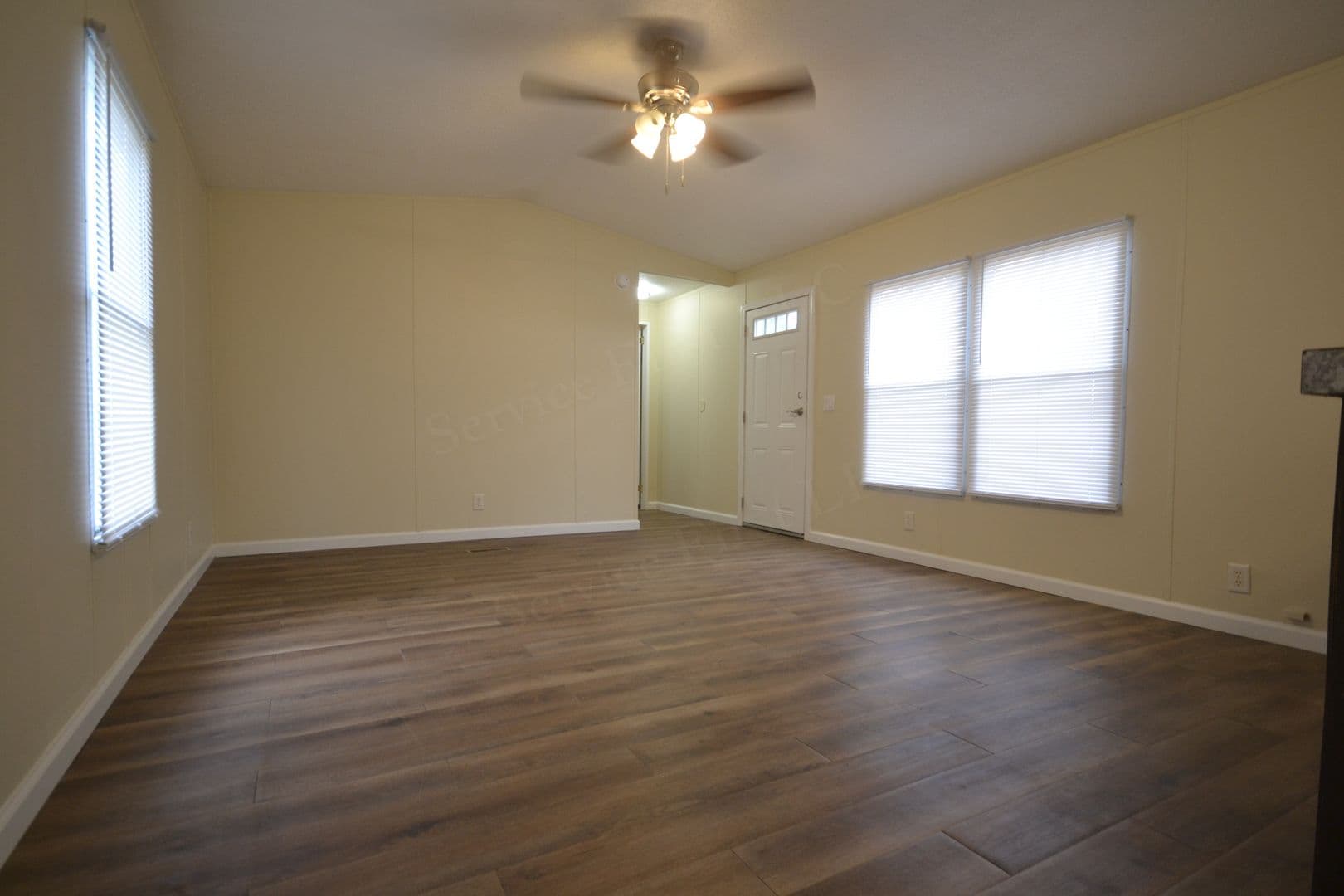 Bolivar Apartment: 873 E 420th Rd