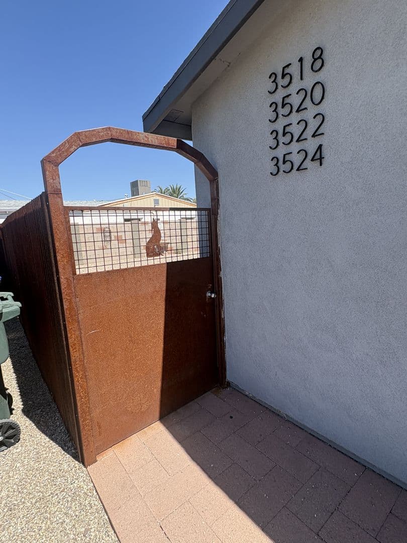 Tucson House: 3522 E Bellevue St