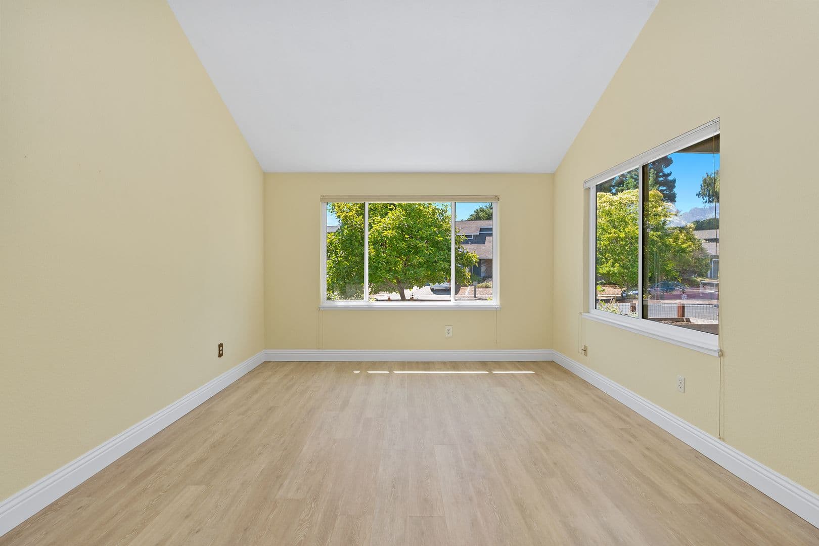 Napa House: 1019 Banbury Ct