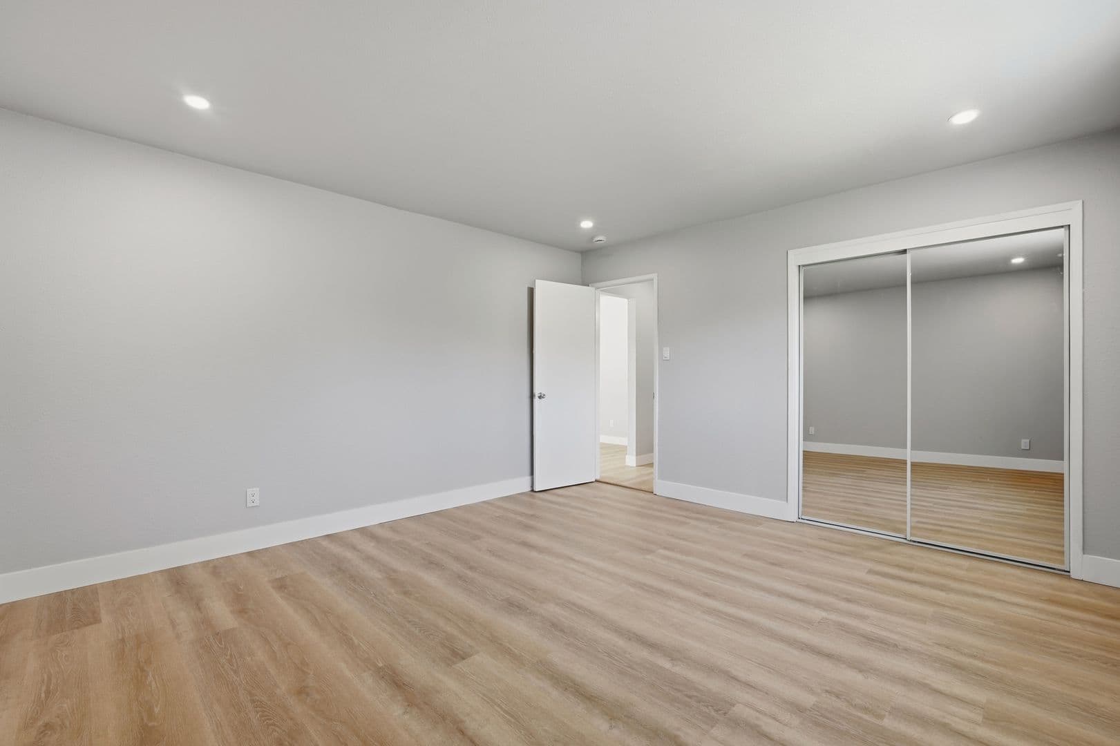 Napa Apartment: 381-385 Riverside Drive