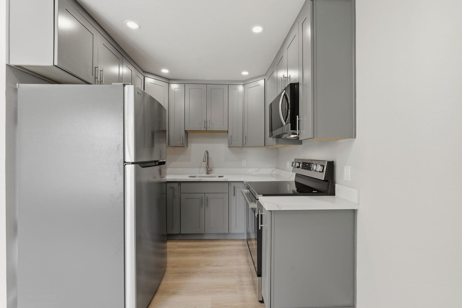 Napa Apartment: 381-385 Riverside Drive
