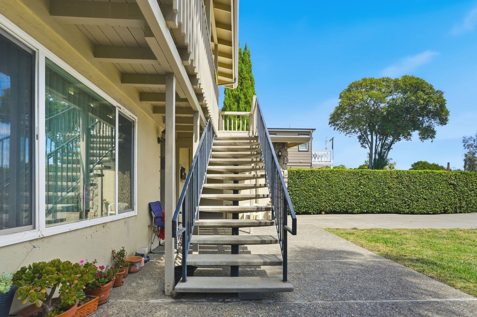 Napa Apartment: 381-385 Riverside Drive