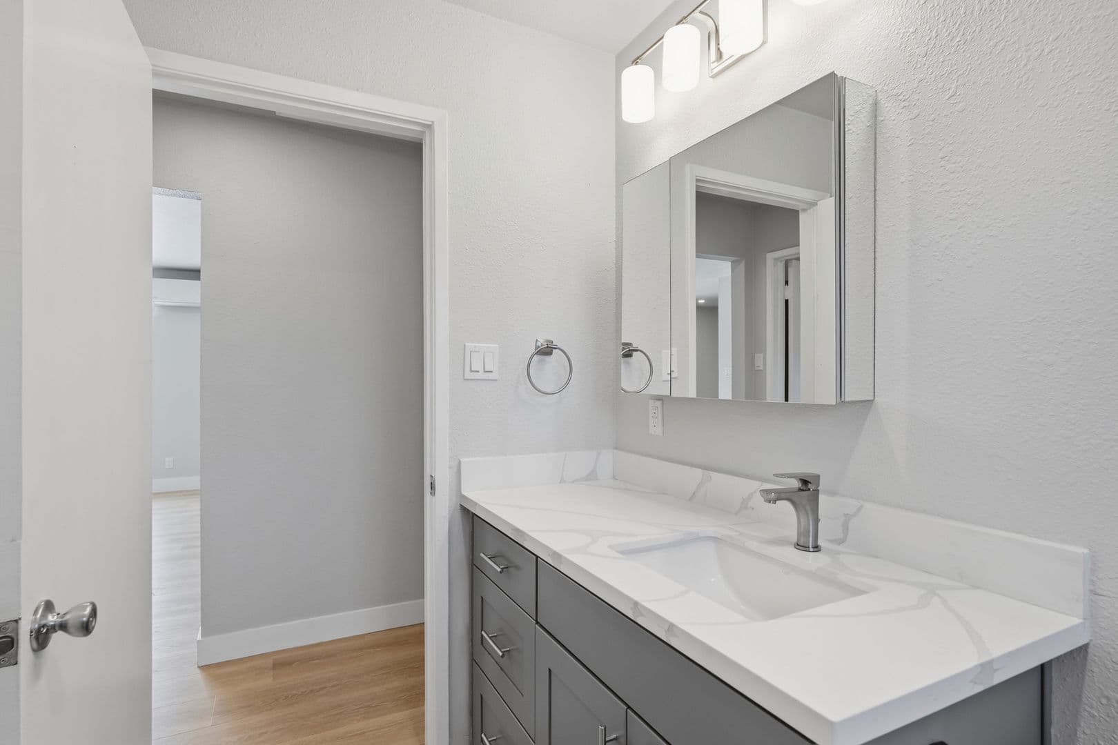 Napa Apartment: 381-385 Riverside Drive