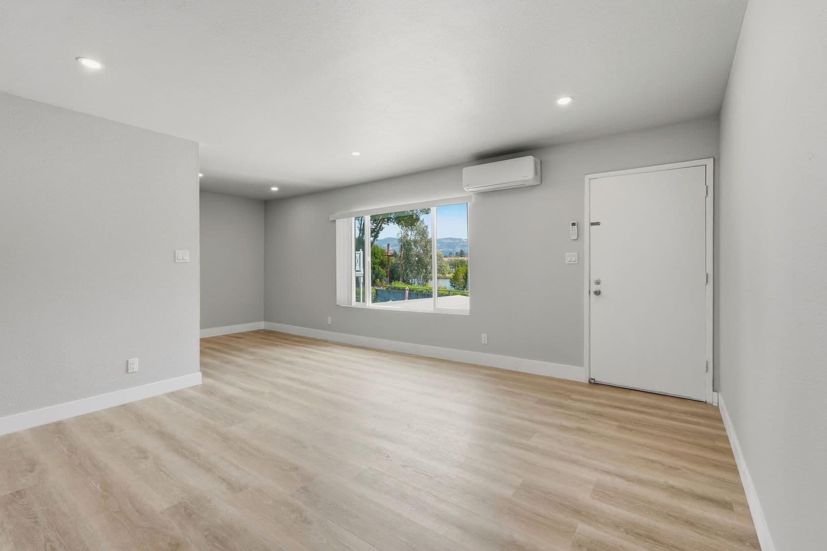 Napa Apartment: 381-385 Riverside Drive