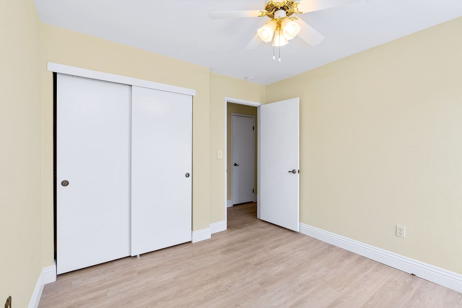 Napa House: 1019 Banbury Ct