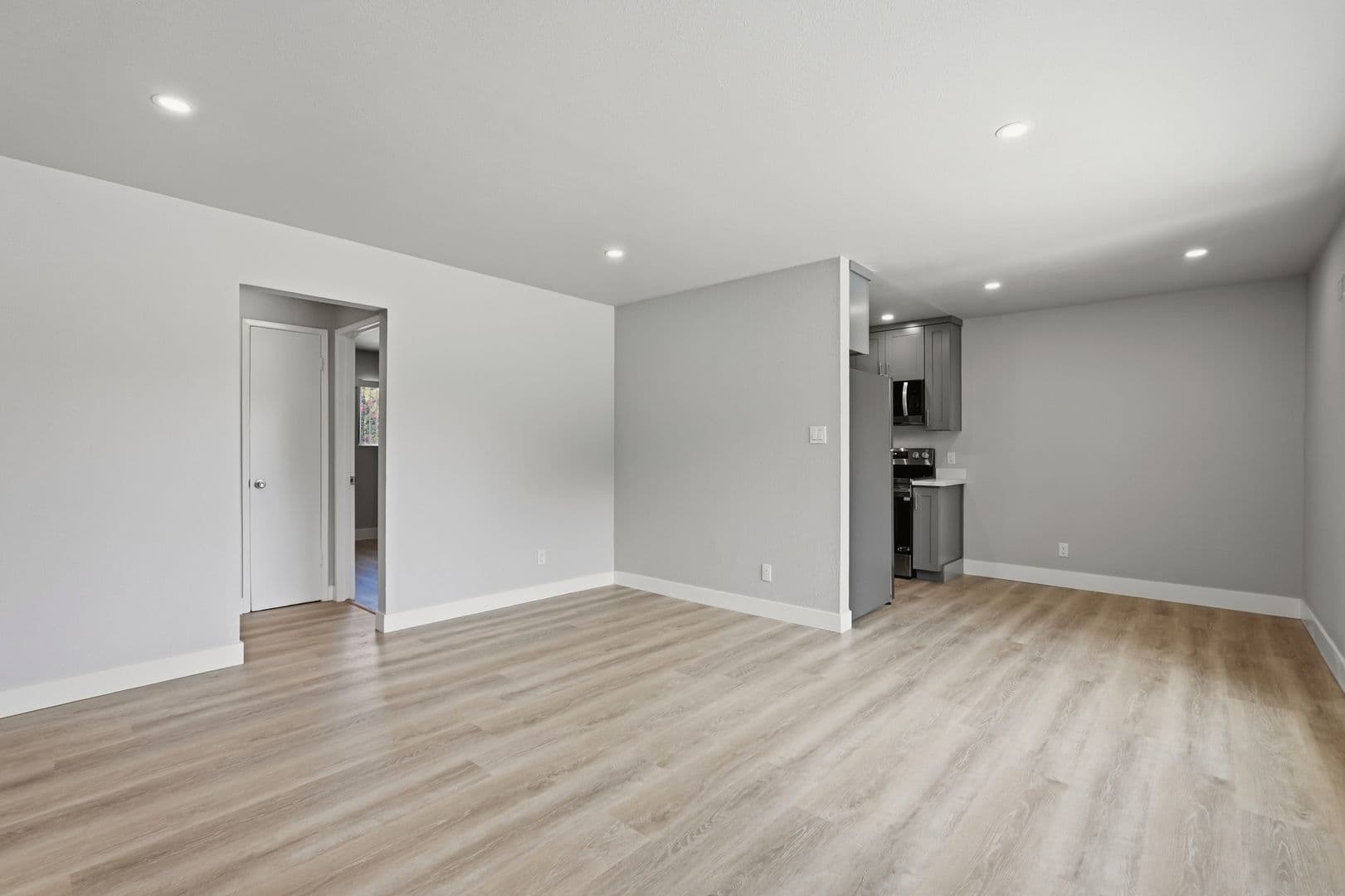 Napa Apartment: 381-385 Riverside Drive