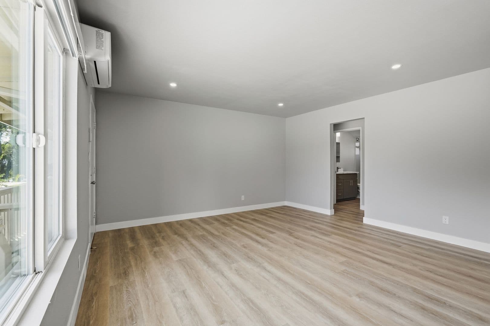 Napa Apartment: 381-385 Riverside Drive