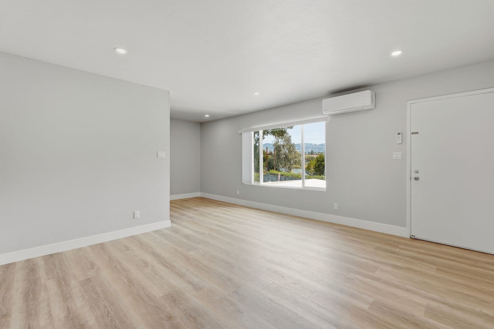 Napa Apartment: 381-385 Riverside Drive