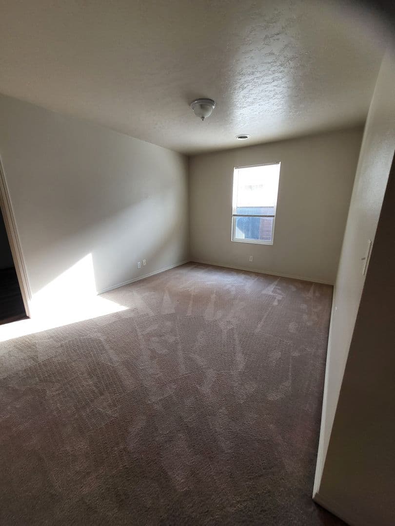 Meridian House: 3097 E Shaver Ct