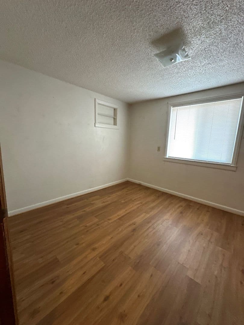 Klamath Falls Apartment: 2160 Arthur Street