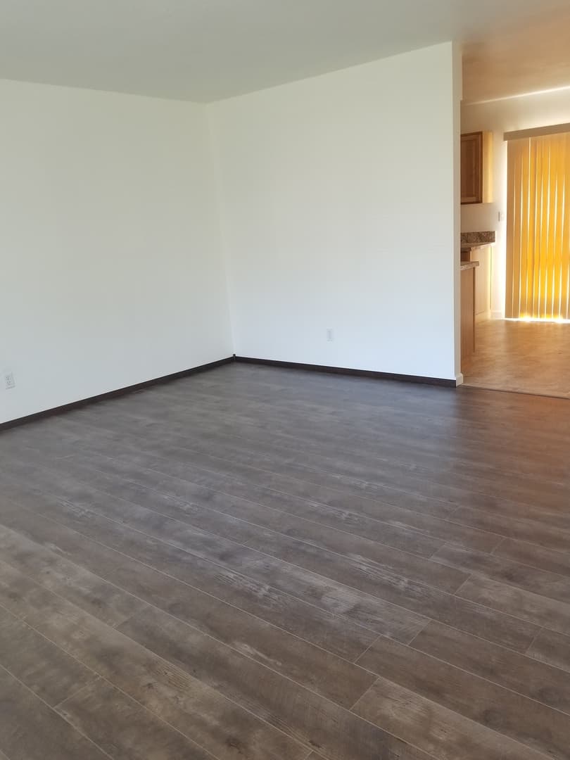 Klamath Falls Apartment: 626 - 632 Lytton St