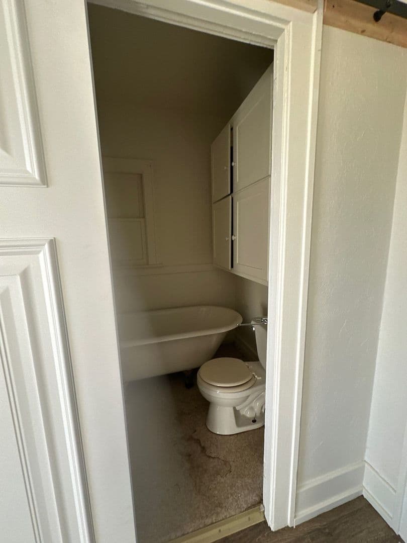 Klamath Falls Apartment: 224 S Broad St