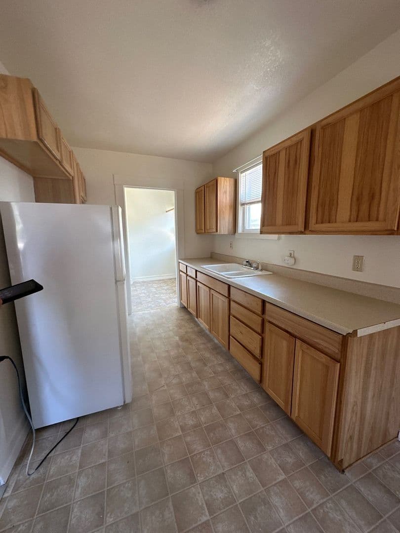 Klamath Falls Apartment: 1513 Oregon Ave
