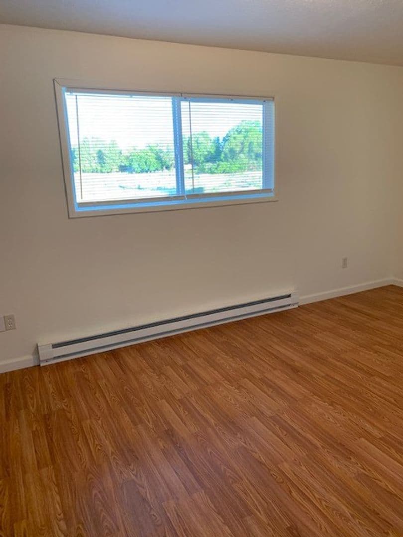 Klamath Falls House: 1211 Summers Ln