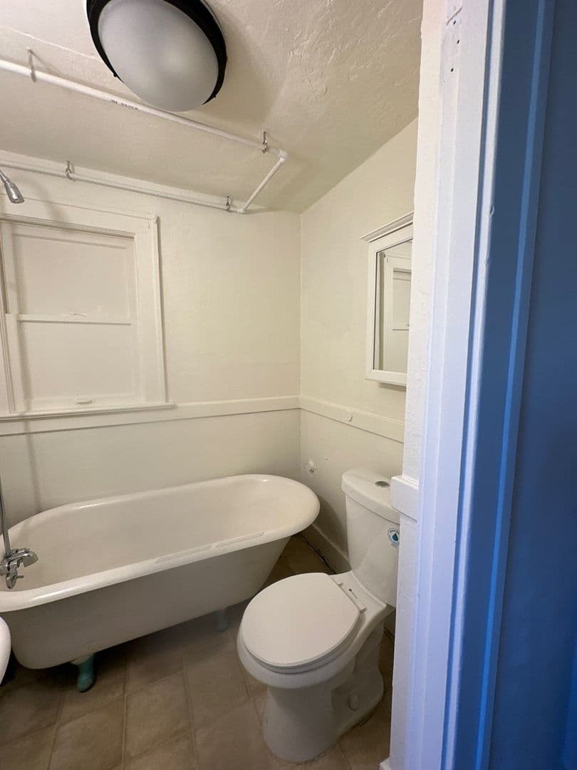 Klamath Falls Apartment: 224 S Broad St