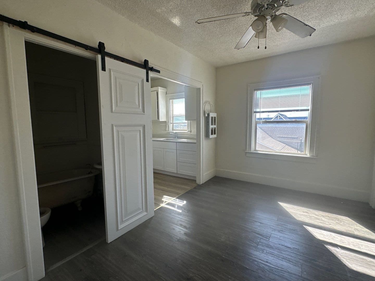 Klamath Falls Apartment: 224 S Broad St