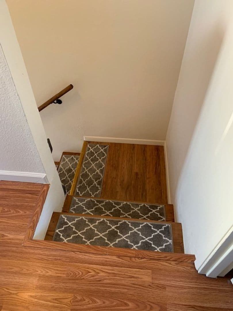 Klamath Falls House: 1211 Summers Ln